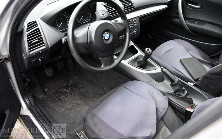 BMW SERIE 1 2,0 120 I 150 CONFORT GRIS EM-767-NJ