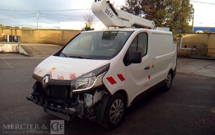 RENAULT TRAFIC L1H1 1.6 DCI 16V 115CV NACELLE SUR VL 9M  091F 557H BLANC EP-270-CS