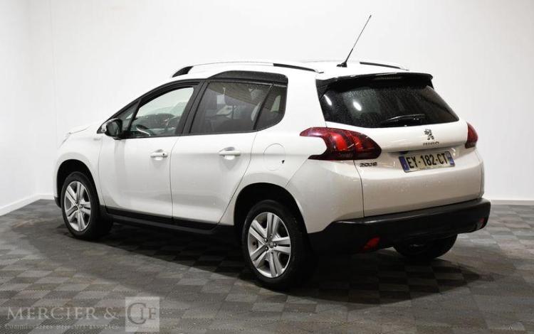 PEUGEOT 2008 1,2 PURE TECH 80 STYLE BLANC EY-182-CT