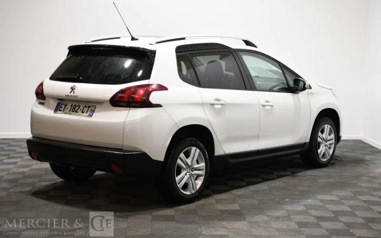 PEUGEOT 2008 1,2 PURE TECH 80 STYLE BLANC EY-182-CT