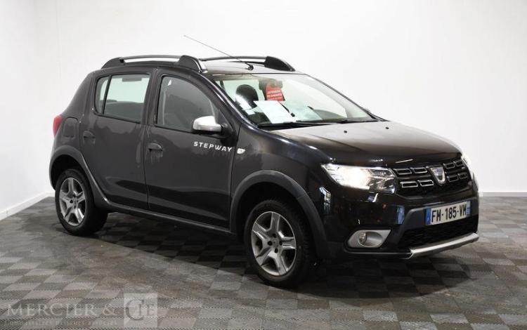 DACIA SANDERO TCE 90CH STEPWAY NOIR FM-185-VM