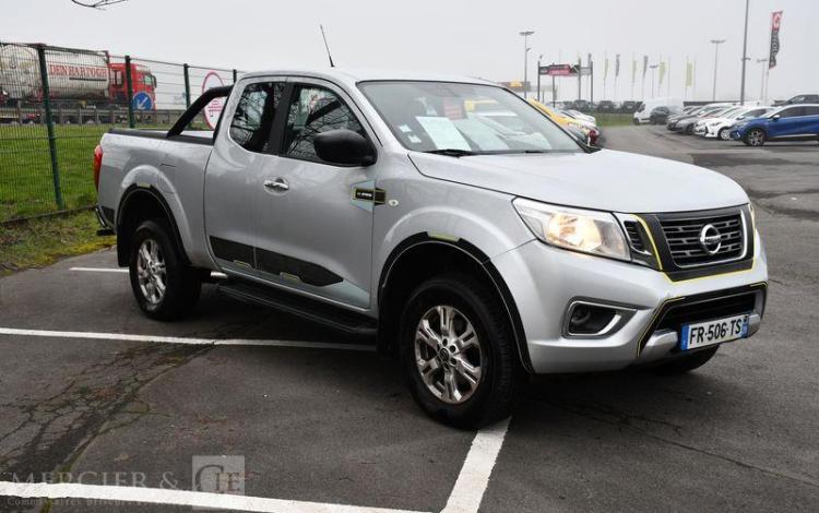 NISSAN NP 300 DOUBLE CAB 2.3 DCI 165 ACENTA 4WD GRIS FR-506-TS