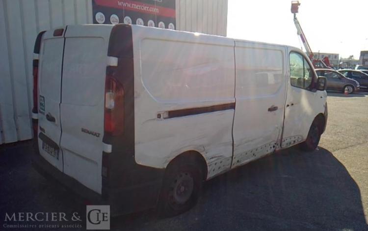 RENAULT TRAFIC GCF 1300 DCI 120 L2H1 BOIS BLANC FS-613-YF