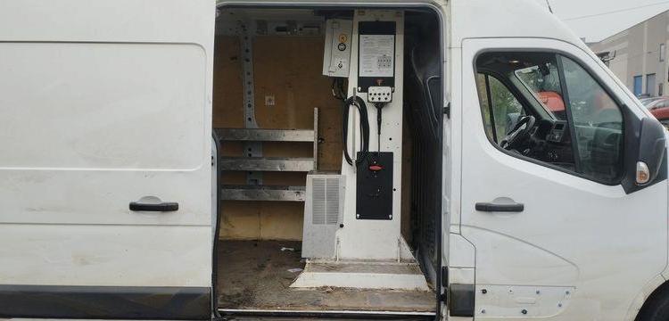 RENAULT MASTER L2H2 2,3 BLUE DCI 16 V TURBO NACELLE KLUB K26 – 162360 KMS – ANNEE 2020 BLANC FV-861-SN