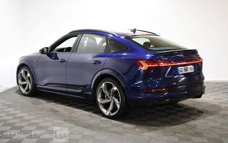 AUDI E-TRON BLEU GB-143-QA