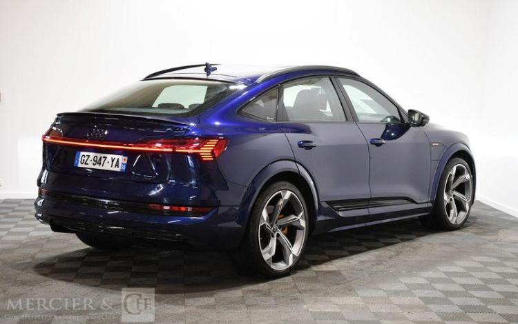 AUDI E-TRON BLEU GB-143-QA