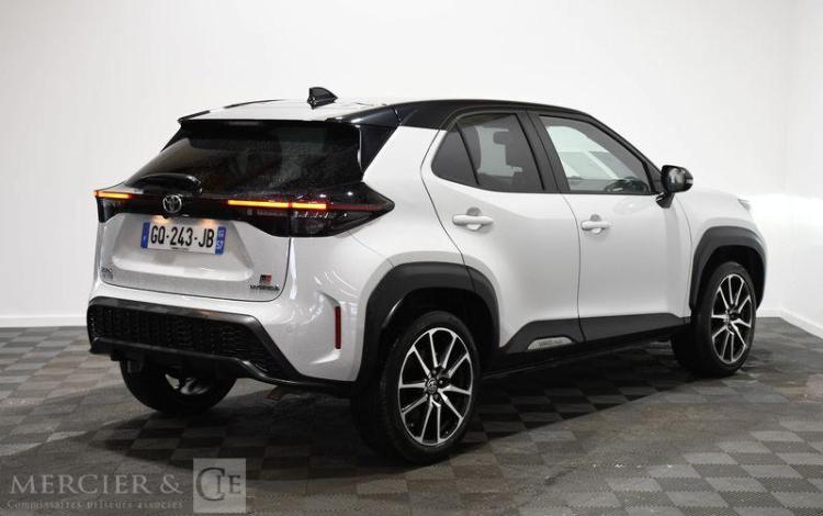 TOYOTA YARIS CROSS BLANC GQ-243-JB