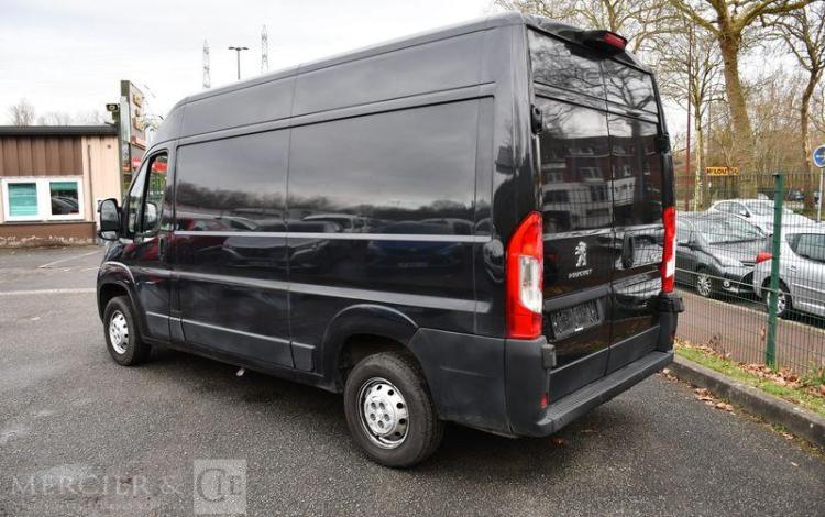 PEUGEOT BOXER 335 L2H2 2,2 BLUEHDI165 S&S ASPHALT NOIR 2BRB989