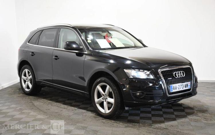 AUDI Q5 NOIR AA-273-MW