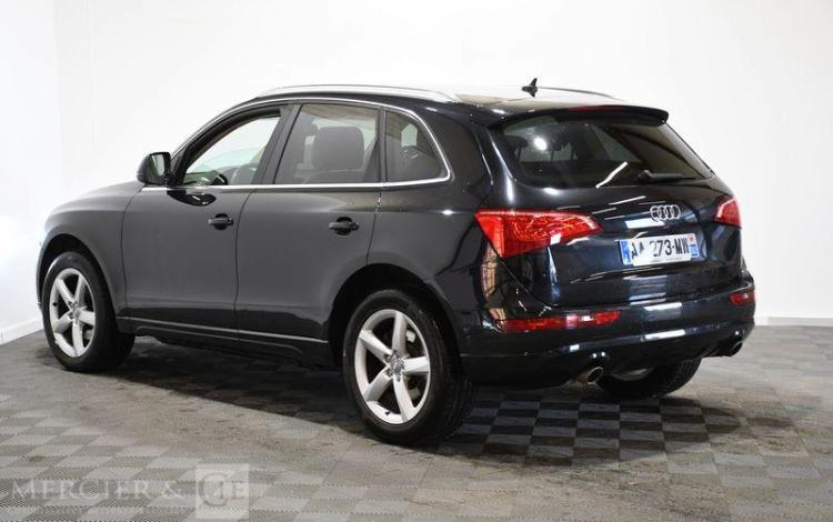 AUDI Q5 NOIR AA-273-MW