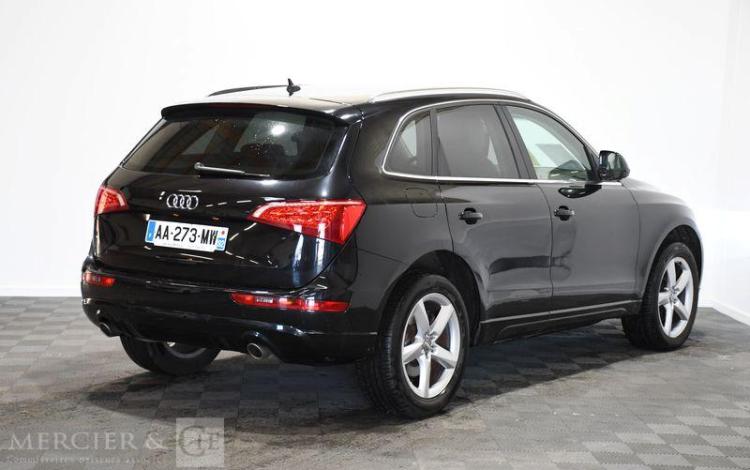 AUDI Q5 NOIR AA-273-MW