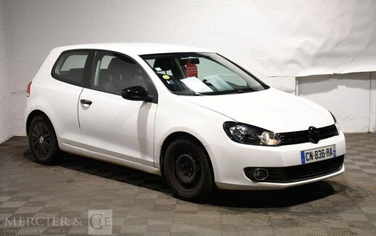 VOLKSWAGEN GOLF 1,6 TDI105 BLUEMOTION TREND LINE BLANC CN-836-RA