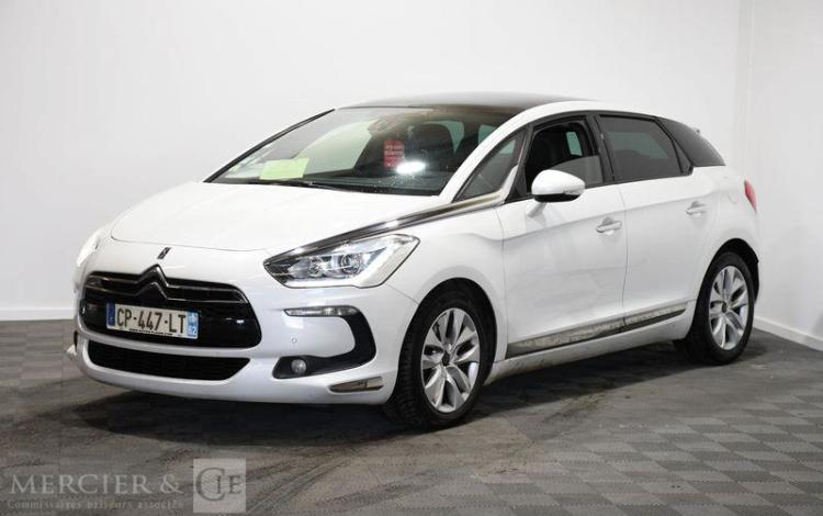 CITROEN DS5 1.6 E-HDI 115 AIRDREAM SOCHIC BMP BVA BLANC CP-447-LT