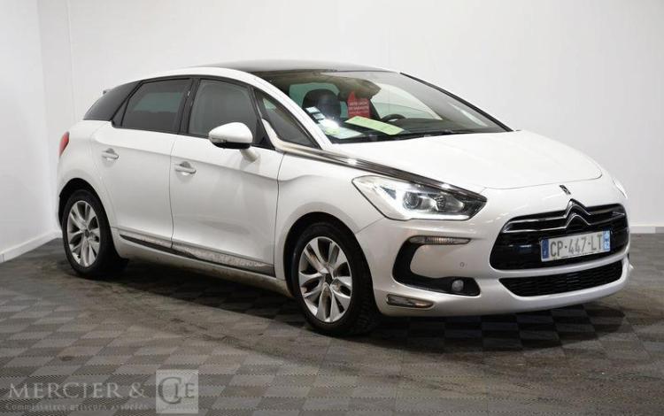 CITROEN DS5 1.6 E-HDI 115 AIRDREAM SOCHIC BMP BVA BLANC CP-447-LT