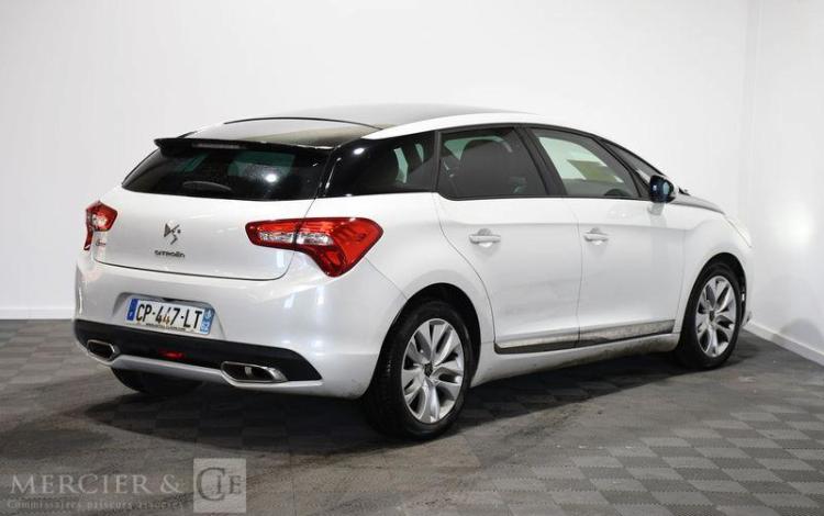 CITROEN DS5 1.6 E-HDI 115 AIRDREAM SOCHIC BMP BVA BLANC CP-447-LT