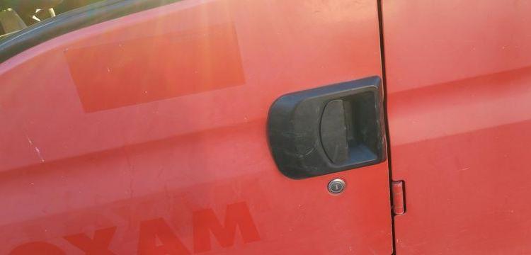 IVECO 35C13D.6 CAMION BENNE – DOUBLE CABINE DIESEL – 151902 KMS – ANNEE 2013 ROUGE CW-626-RJ