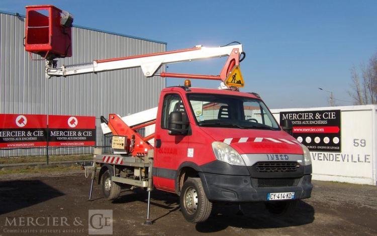 IVECO 35S11 AVEC NACELLE MULTITEL MX170 16M – DIESEL – 3982 HEURES – 77933 KMS – ROUGE CY-414-KD