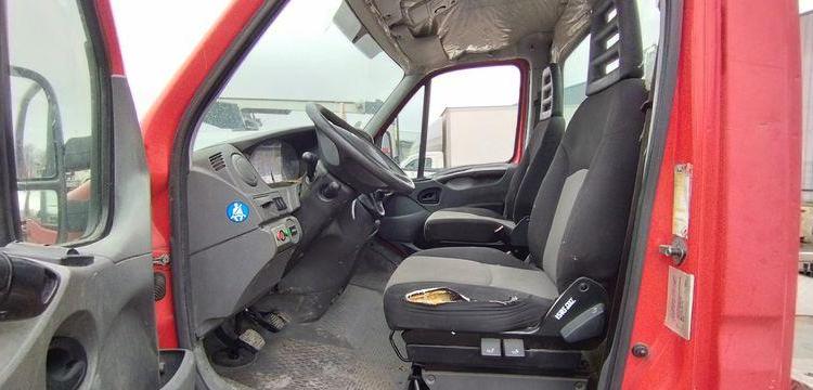 IVECO 35S11 AVEC NACELLE MULTITEL MX170 16M – DIESEL – 3982 HEURES – 77933 KMS – ROUGE CY-414-KD