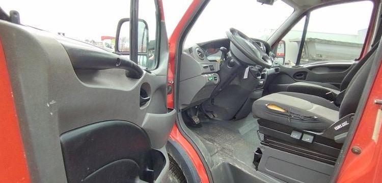 IVECO 35S11 AVEC NACELLE MULTITEL MT202DS – 20 M – DIESEL – 6576 HEURES – 80034 KMS ROUGE DD-590-AF