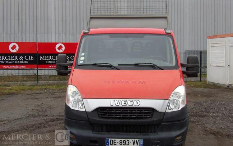 IVECO DAILY VI 35C13 DOUBLE CABINE 2,3LD 16V 126CV AVEC BENNE – DIESEL – 148864 KMS ROUGE DE-893-VV