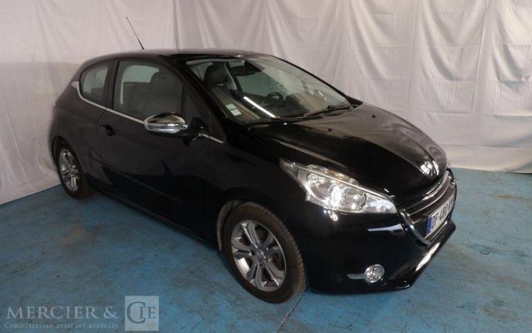 PEUGEOT 208 1,2 PURETECH 80CH ALLURE NOIR DF-480-KM