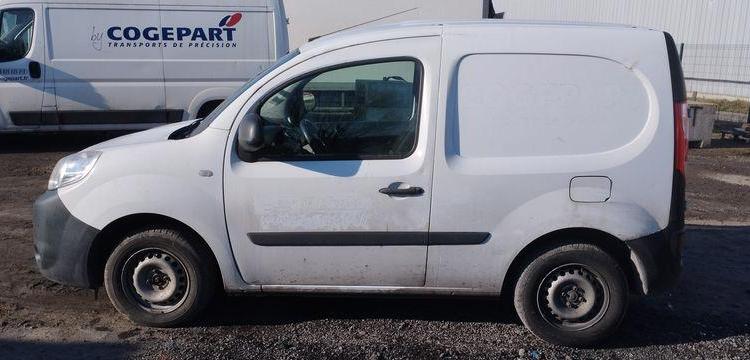 RENAULT KANGOO 2 EXPRESS COMPACT PHASE 2 1,5 DCI FAP 75CH – DIESEL – 200377 KMS -AN 2014 BLANC DH-857-FB