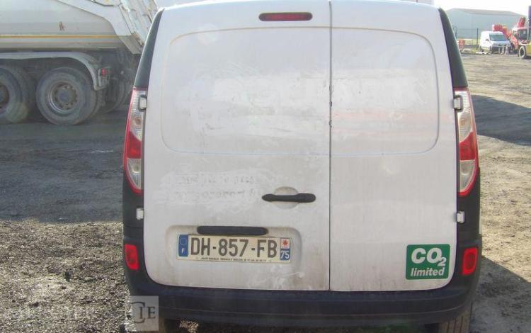 RENAULT KANGOO 2 EXPRESS COMPACT PHASE 2 1,5 DCI FAP 75CH – DIESEL – 200377 KMS -AN 2014 BLANC DH-857-FB