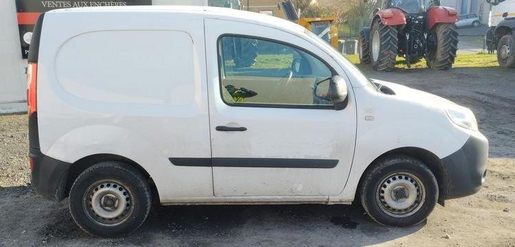 RENAULT KANGOO 2 EXPRESS COMPACT PHASE 2 1,5 DCI FAP 75CH – DIESEL – 200377 KMS -AN 2014 BLANC DH-857-FB