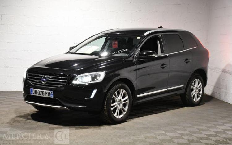 VOLVO XC60 2,0 D3 150 SUMMUM GEARTRONIC BVA NOIR DW-076-FH