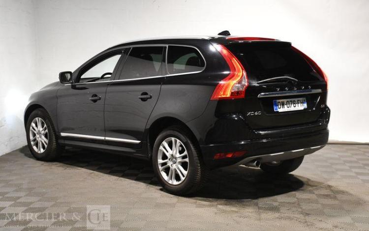 VOLVO XC60 2,0 D3 150 SUMMUM GEARTRONIC BVA NOIR DW-076-FH