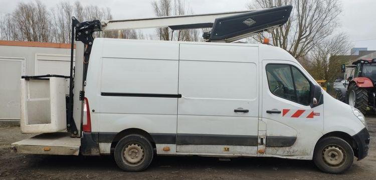 RENAULT MASTER AVEC NACELLE VERSALIFT ET38LF 14M – DIESEL – 2721 HEURES – 122030 KMS BLANC DZ-258-PX