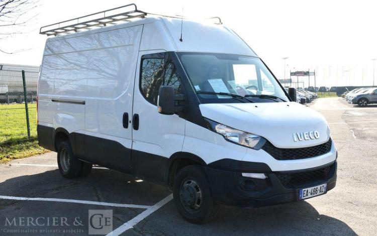 IVECO 35C13V12 IVECO DAILY FOURGON BLANC EA-466-AZ