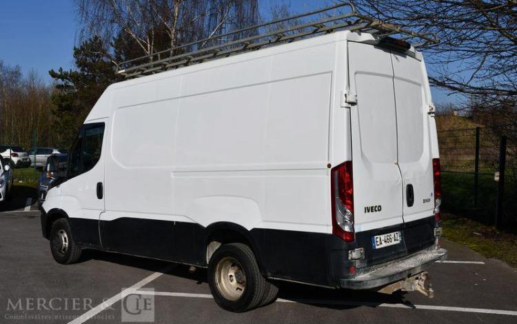 IVECO 35C13V12 IVECO DAILY FOURGON BLANC EA-466-AZ