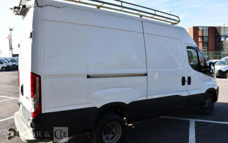 IVECO 35C13V12 IVECO DAILY FOURGON BLANC EA-466-AZ