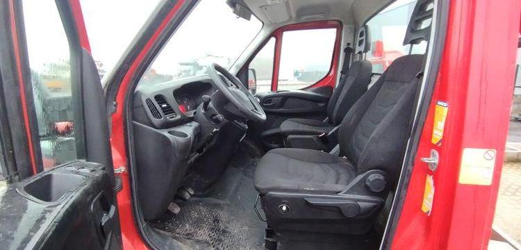 IVECO 35S11 AVEC NACELLE GSR 169TR 16M – DIESEL – 2267 HEURES – 48838 KMS – ANNEE 2016 ROUGE EC-975-WD