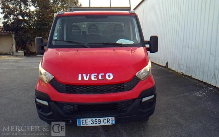 IVECO 35-130 BENNE SIMPLE CABINE COFFRE ROUGE EE-359-CR