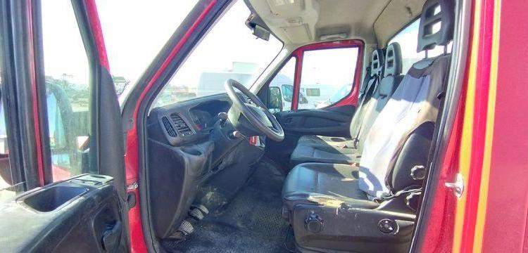 IVECO 35C13 BENNE AVEC COFFRE ACIER – DIESEL – 149327 KMS – ANNEE 2016 ROUGE EG-112-JJ