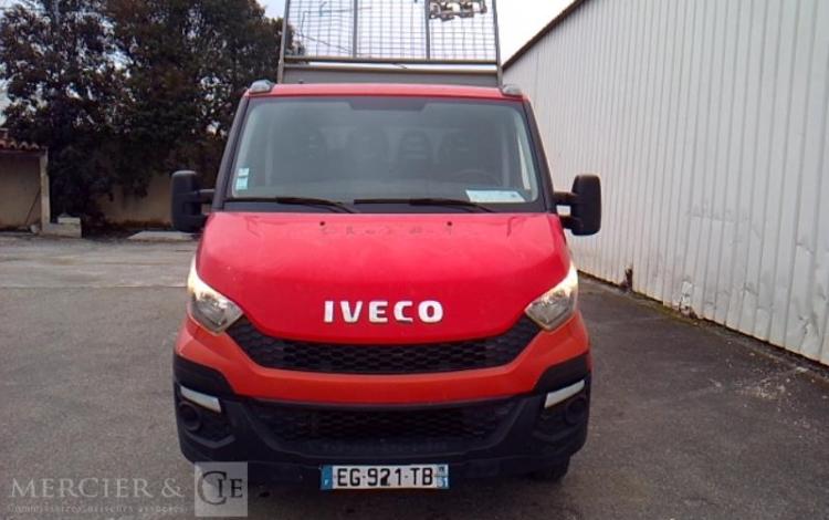 IVECO 35-130 BENNE DOUBLE CABINE ROUGE EG-921-TB