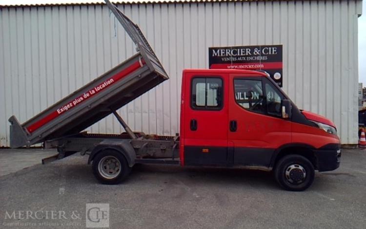 IVECO 35-130 BENNE DOUBLE CABINE ROUGE EG-921-TB