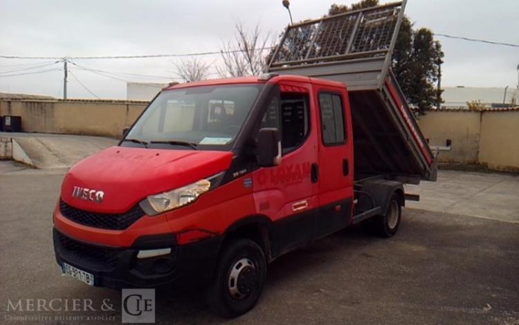 IVECO 35-130 BENNE DOUBLE CABINE ROUGE EG-921-TB