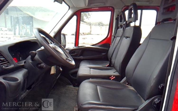 IVECO 35-130 BENNE DOUBLE CABINE ROUGE EG-921-TB