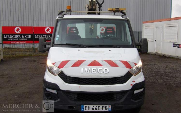 IVECO DAILY AVEC NACELLE MULTITEL 160ALU – 16M – DIESEL – 3264 HEURES – 125424 KMS BLANC EH-440-PK