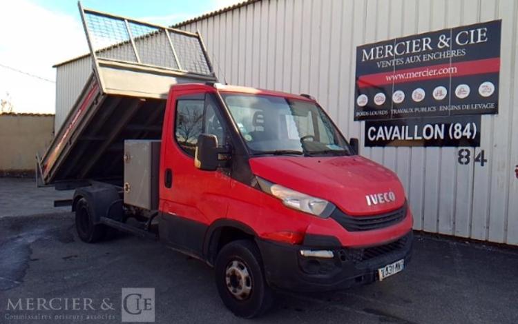 IVECO 35-120 BENNE SIMPLE CABINE COFFRE ROUGE EL-531-MN