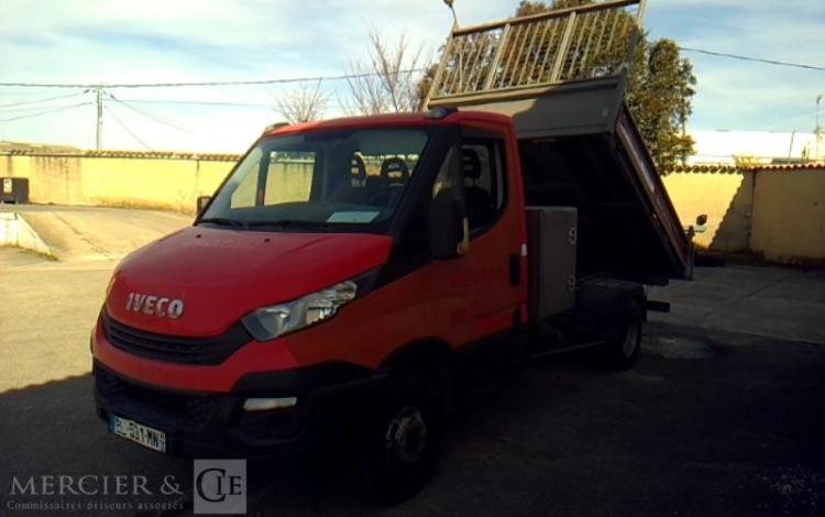 IVECO 35-120 BENNE SIMPLE CABINE COFFRE ROUGE EL-531-MN