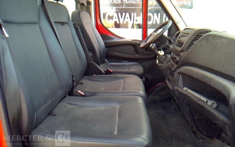 IVECO 35-120 BENNE SIMPLE CABINE COFFRE ROUGE EL-531-MN