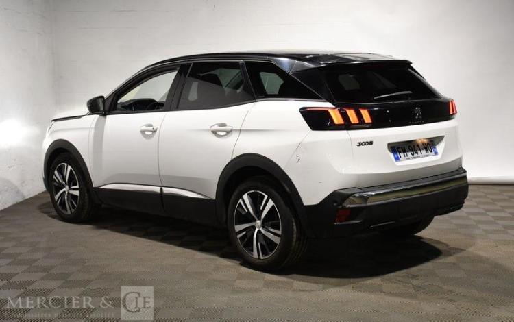 PEUGEOT 3008 1.2 PURETECH 130 ALLURE EAT S&S BLANC FM-941-WQ