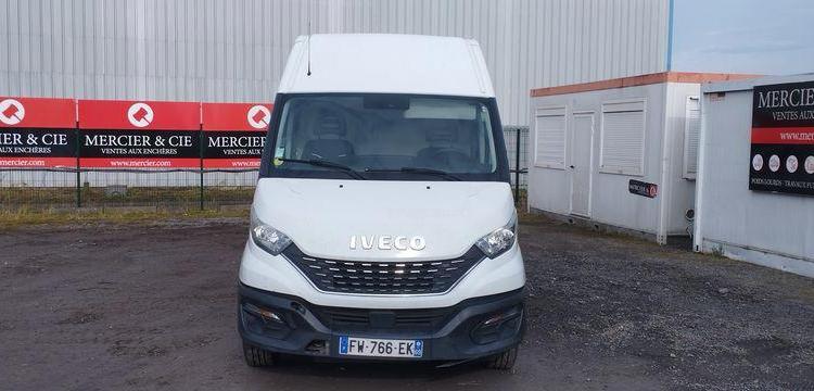 IVECO DAILY VI 35S16 2,3D – 16V TURBO HI-MATIC 156CV BOITE AUTO – DIESEL – 235680 KM BLANC FW-766-EK