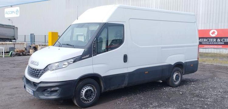 IVECO DAILY VI 35S16 2,3D – 16V TURBO HI-MATIC 156CV BOITE AUTO – DIESEL – 235680 KM BLANC FW-766-EK