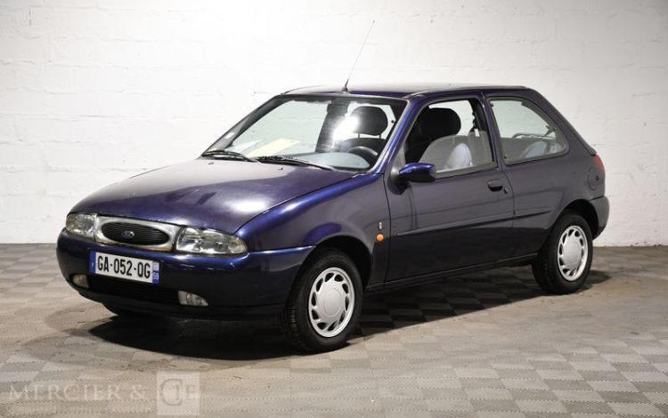 FORD FIESTA GHIA  GA-052-QG