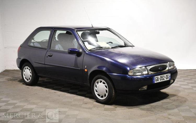 FORD FIESTA GHIA  GA-052-QG